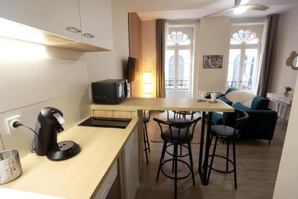 Chez Juliette, Proche Place Nationale Avec Parking Montauban Exterior foto